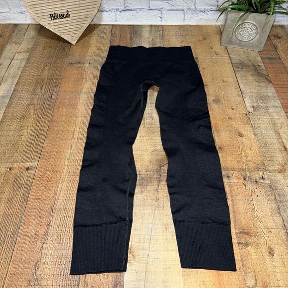 Lululemon Ebb To Street Pant
Heathered Inkwell size - Picture 9 of 14